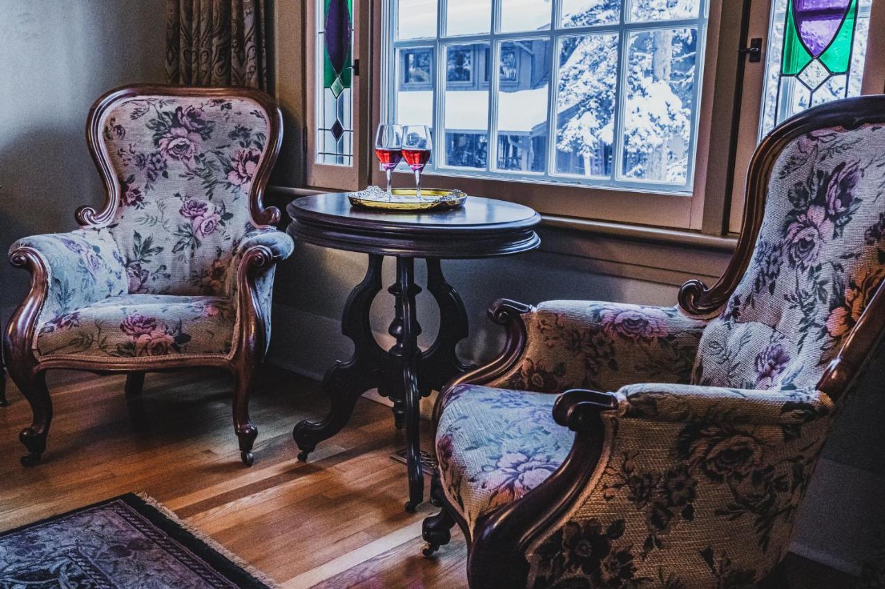 The Craftsman House Bed and Breakfast Bragg Creek Buitenkant foto